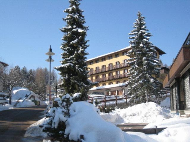 Life Hotels Des Alpes Folgaria Exterior foto